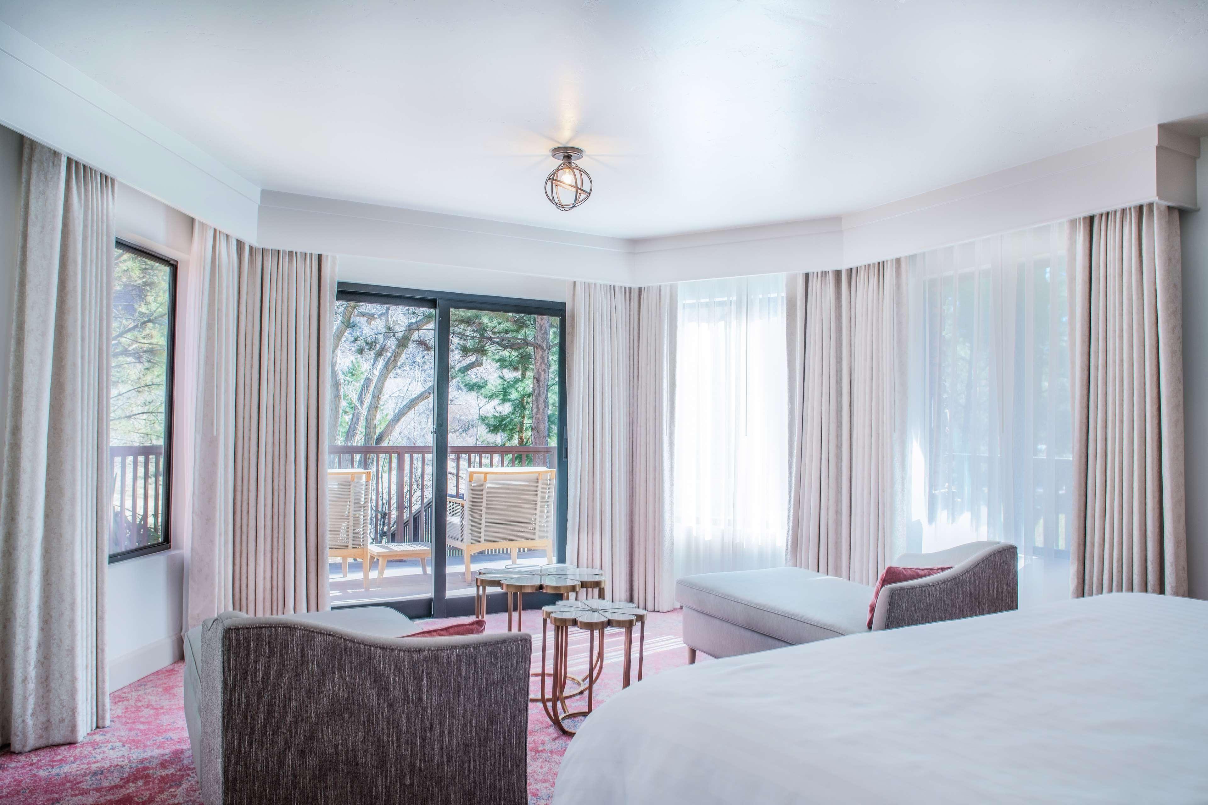 מלון Cliffrose Springdale, Curio Collection By Hilton מראה חיצוני תמונה